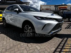 Toyota Harrier 2023 White