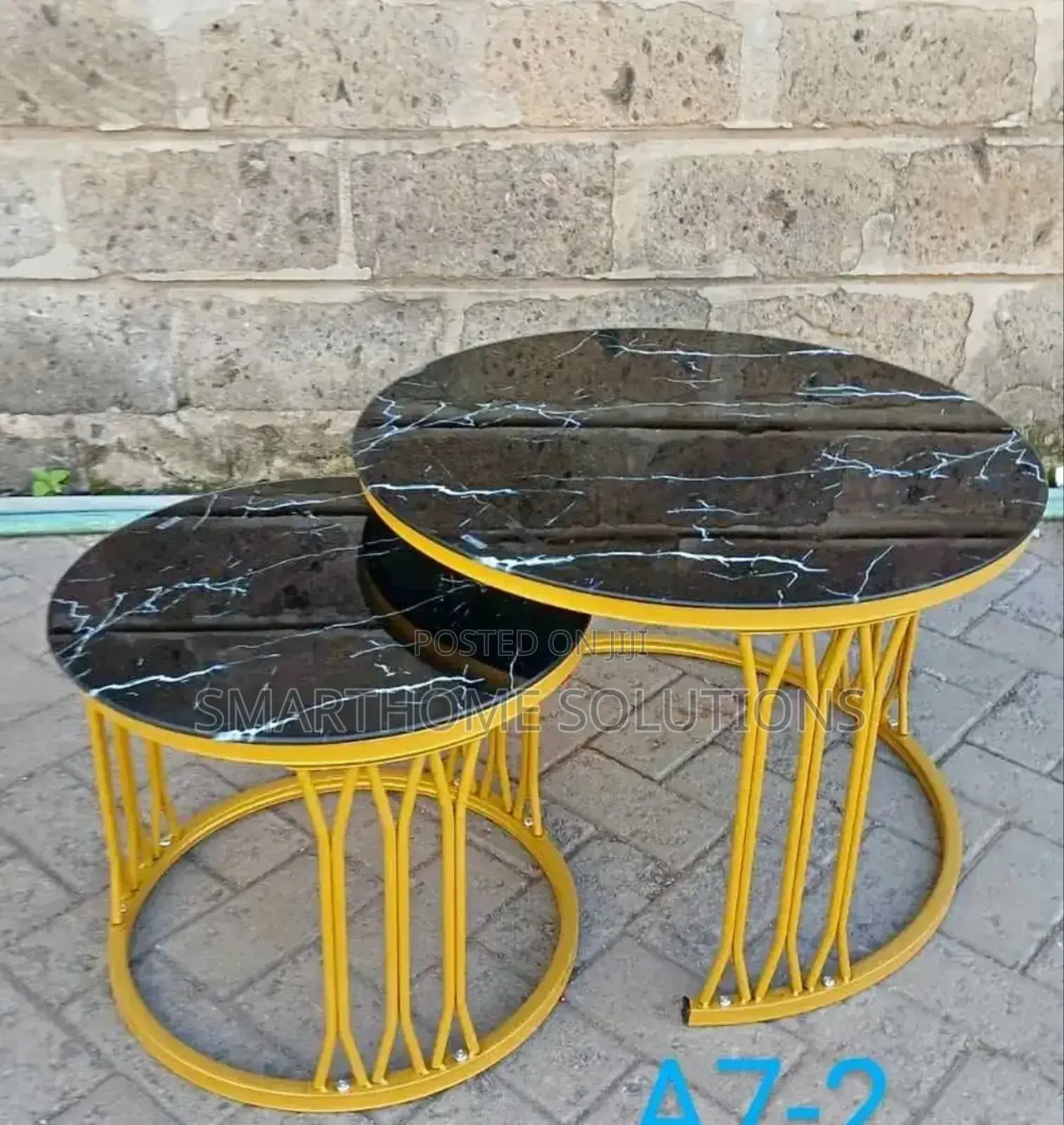 Round Table Nesting Table