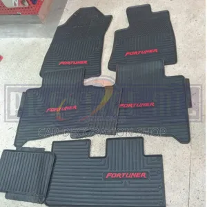 7 Seater Rubber Fortuner Branded Rubber Carpet Mats