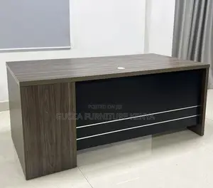 Office Tables: 1400mm Multimedia Editing Office Table