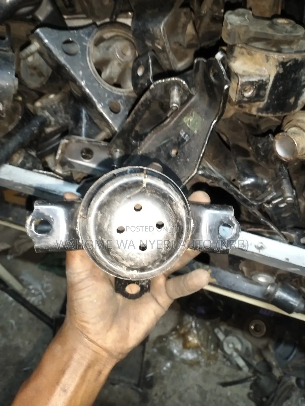 Passo Old Model Engine Mounting