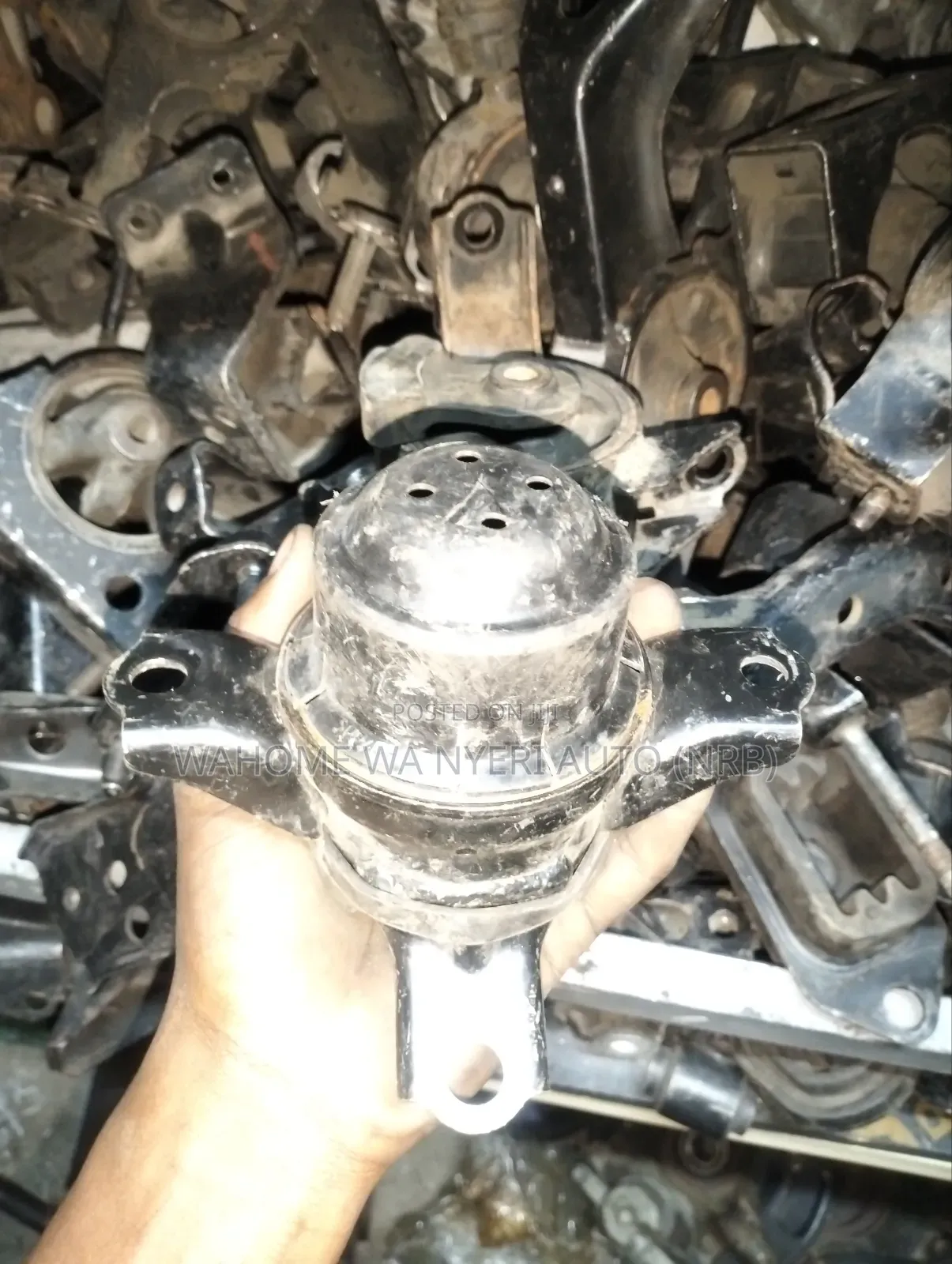 Passo Old Model Engine Mounting