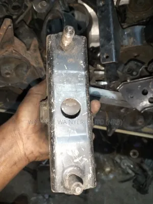 Harrier Radiator Mount