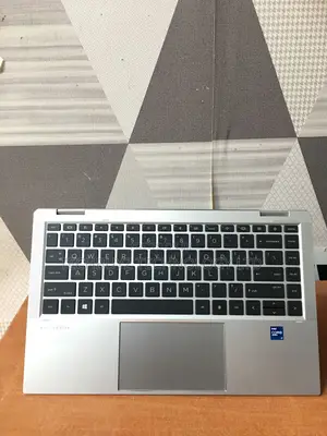 Laptop HP EliteBook 1040 G8 16GB Intel Core i7 SSD 512GB
