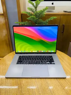 Laptop Apple MacBook Pro 2019 32GB Intel Core i7 SSD 512GB