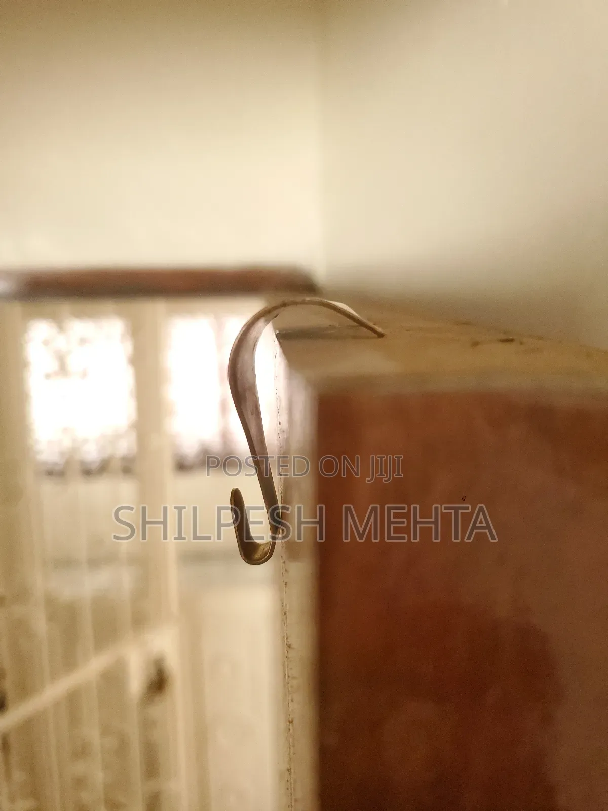 Antique Hooks Brass Strong