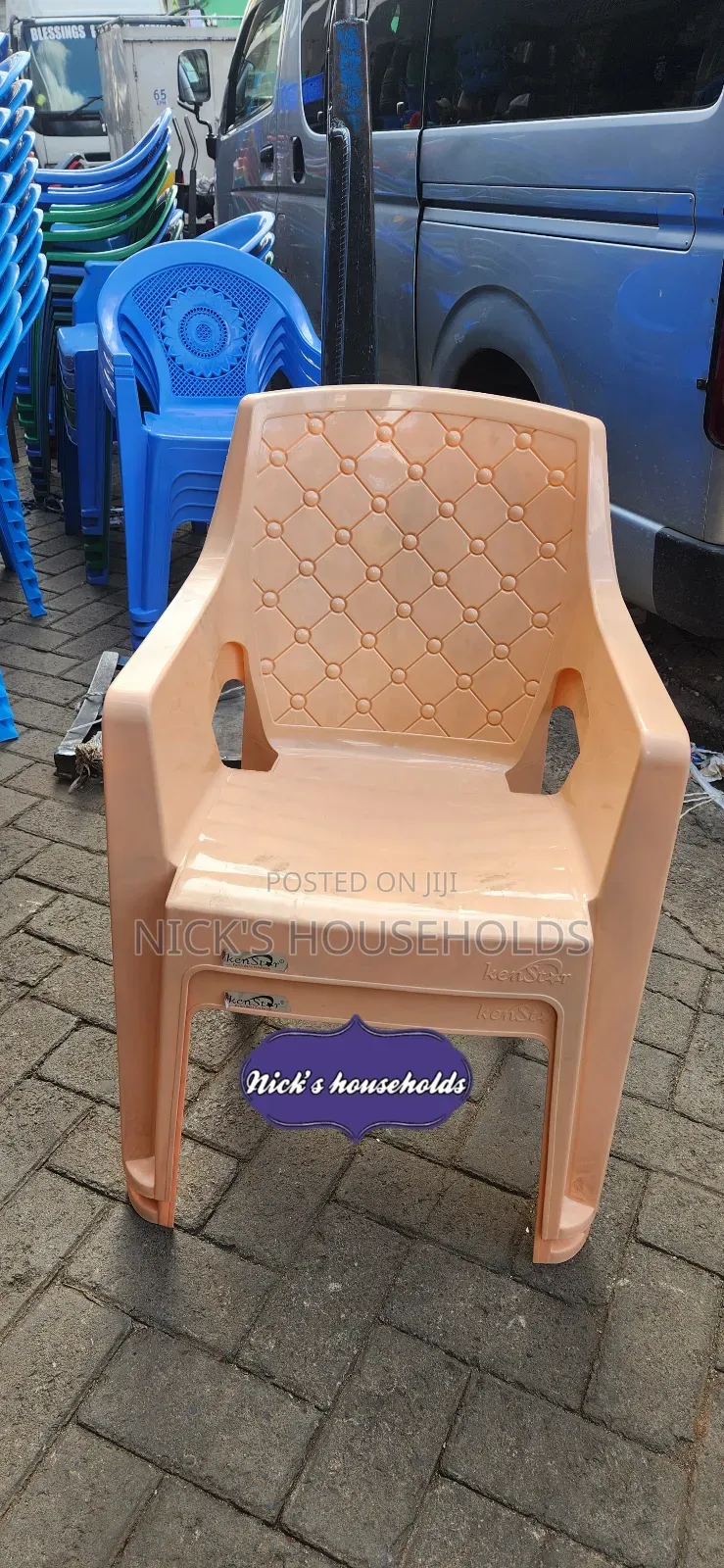 Quality Plastic Chairs Chairs With a Beautiful Backrest