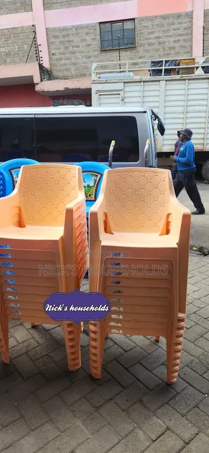 Longlasting Plastic Chairs/Quality Chairs for Churches