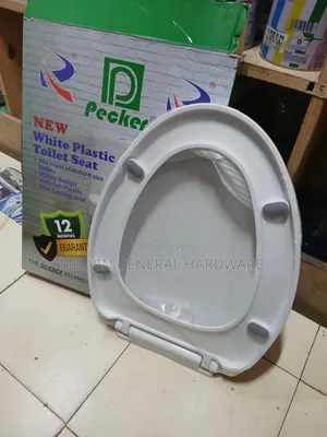 New White Slow Closing Toilet Seat Cover