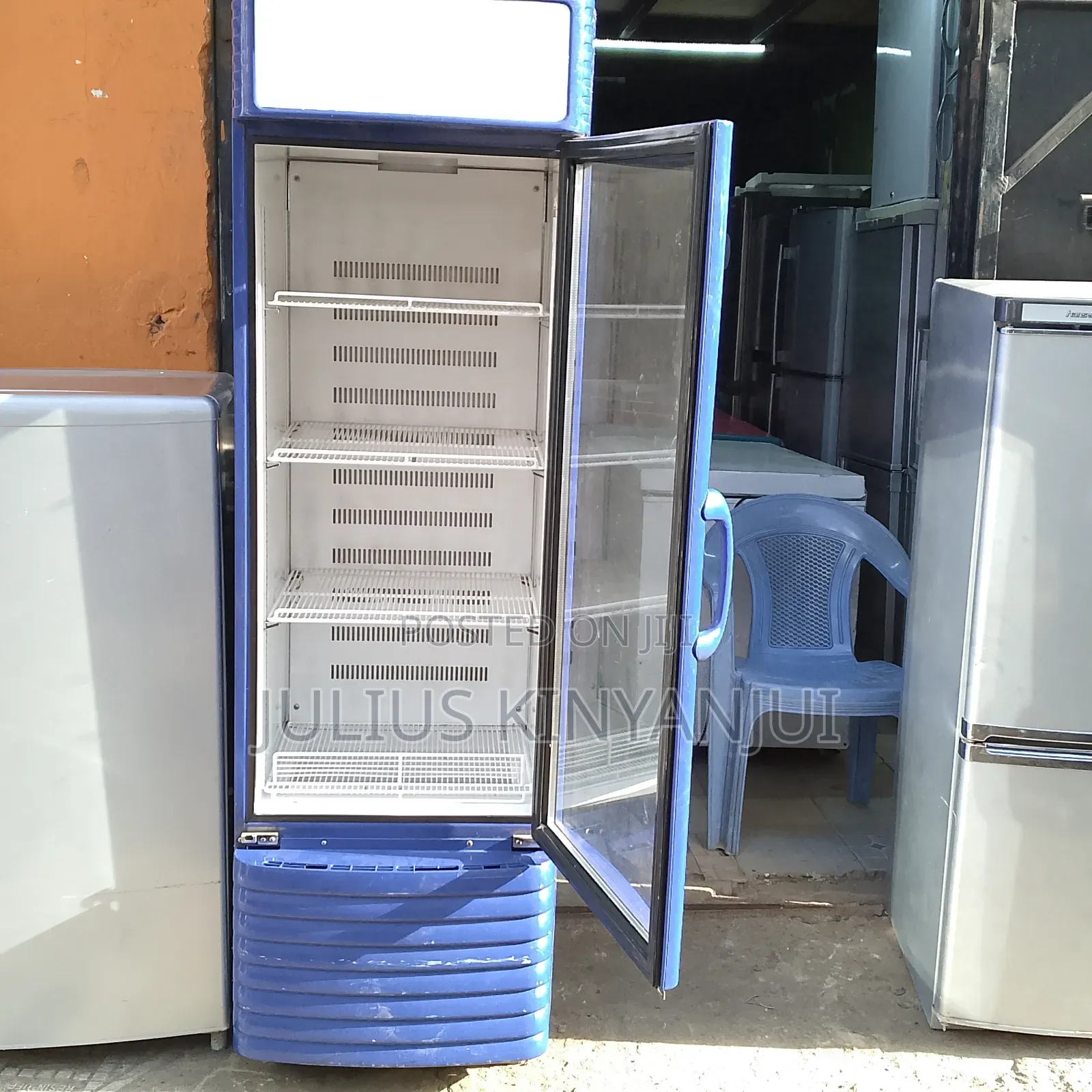 Blue Fast Cooling Display Fridge