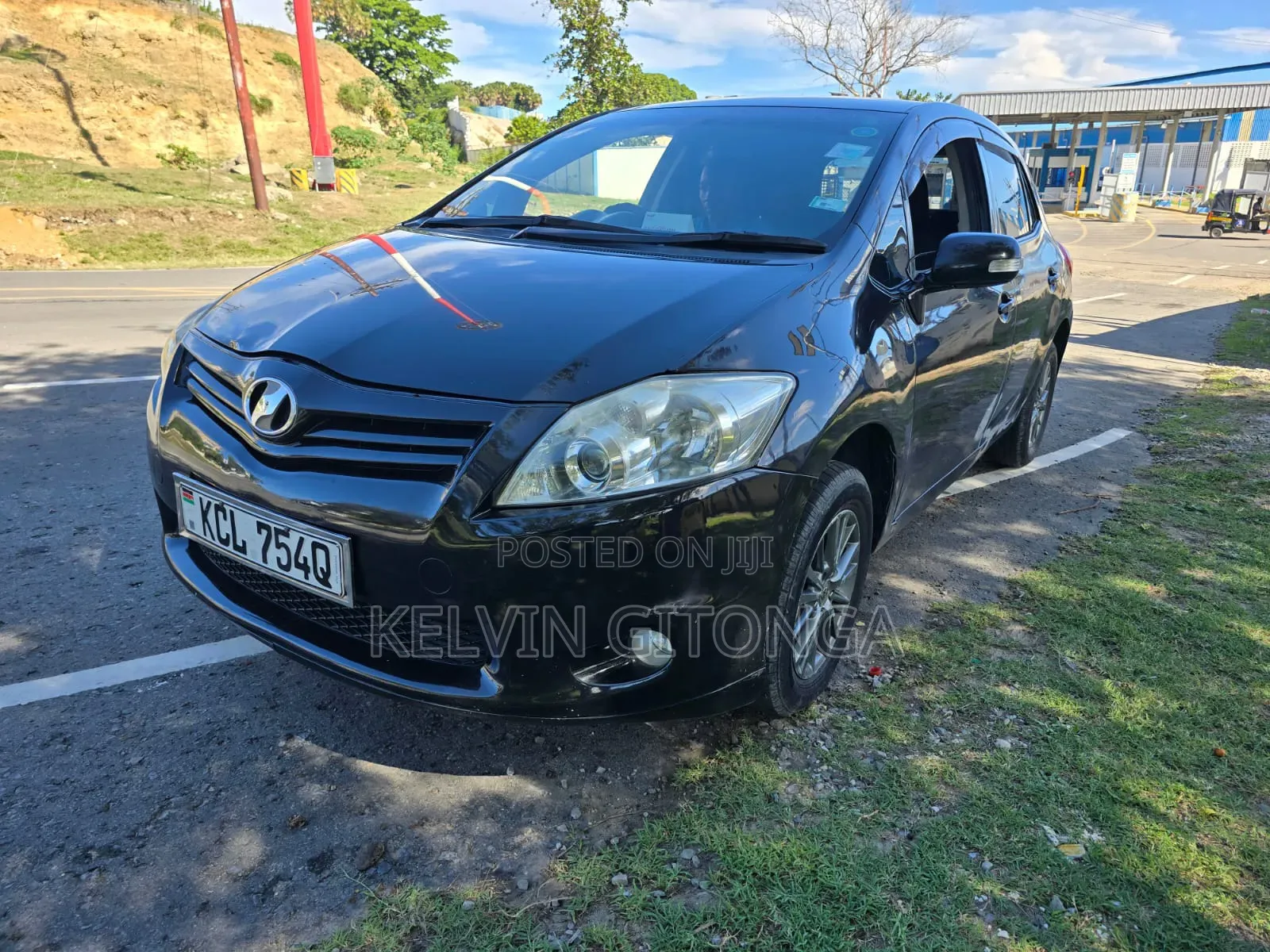 Toyota Auris 2012 Black