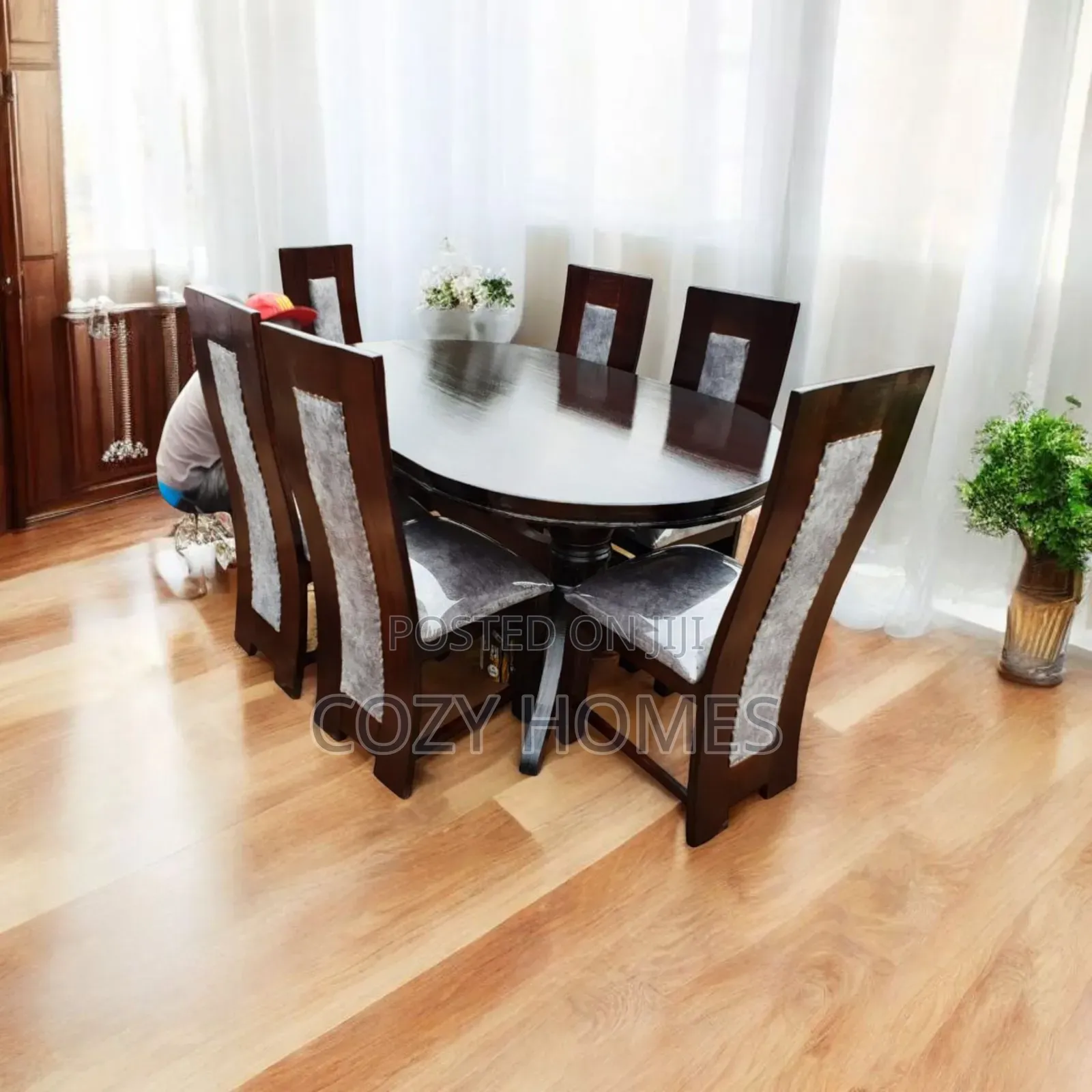 Dining Table, Sleek Finishrd Dining Table, 6 Seat