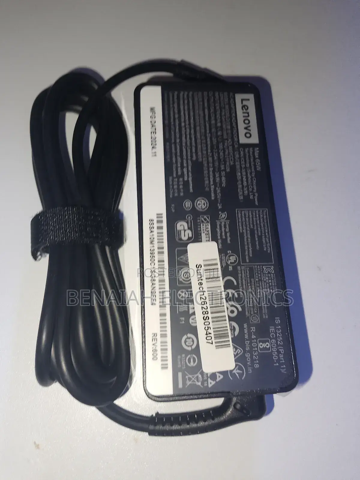 Lenovo Laptop Charger Type C 65 Watts.Very Quality Cable