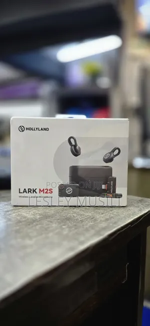 Hollyland Lark M2s Wireless Lavalier Microphone