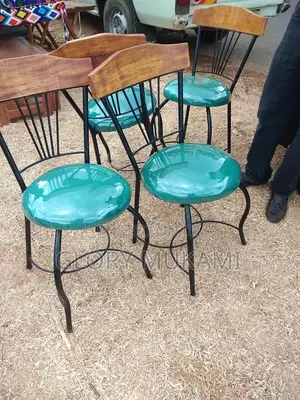 Classic Designed Restaurant And Bar Chairs