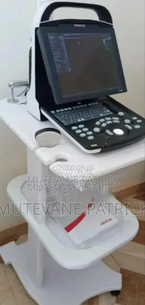 Mindray Dp-10 Ultrasound With Stand And Printer