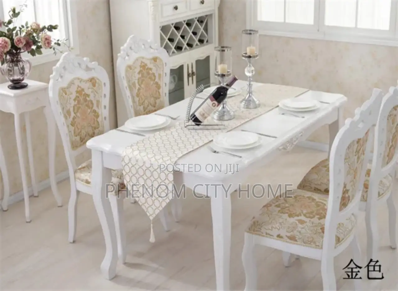 Gold Dinning Table Runners Available