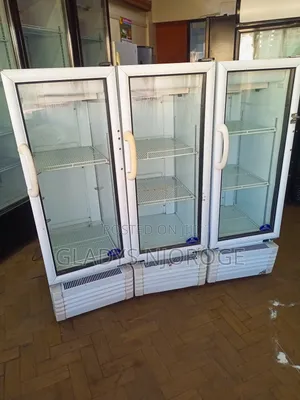 Medium Chiller White in Colour