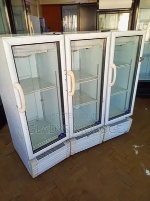 Medium Chiller White in Colour