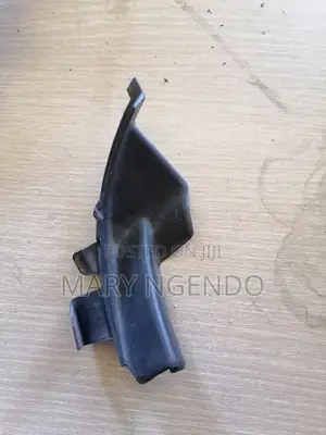 Prado 120 Windscreen Finisher
