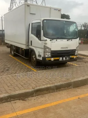 Isuzu Elf 2016