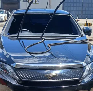 Toyota Harrier Windscreen