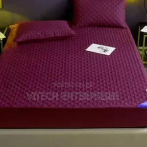 Matress Protector Maroon 5*6