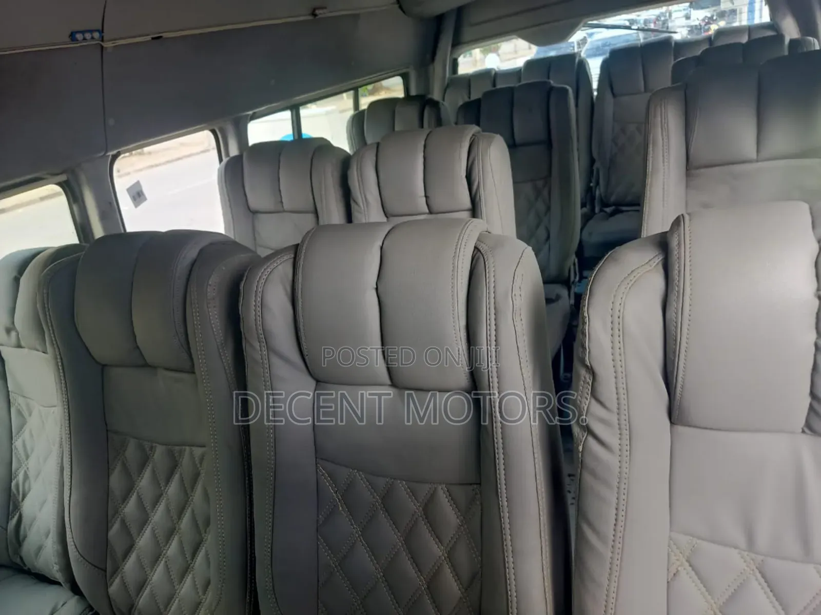 Toyota HiAce 2015 White