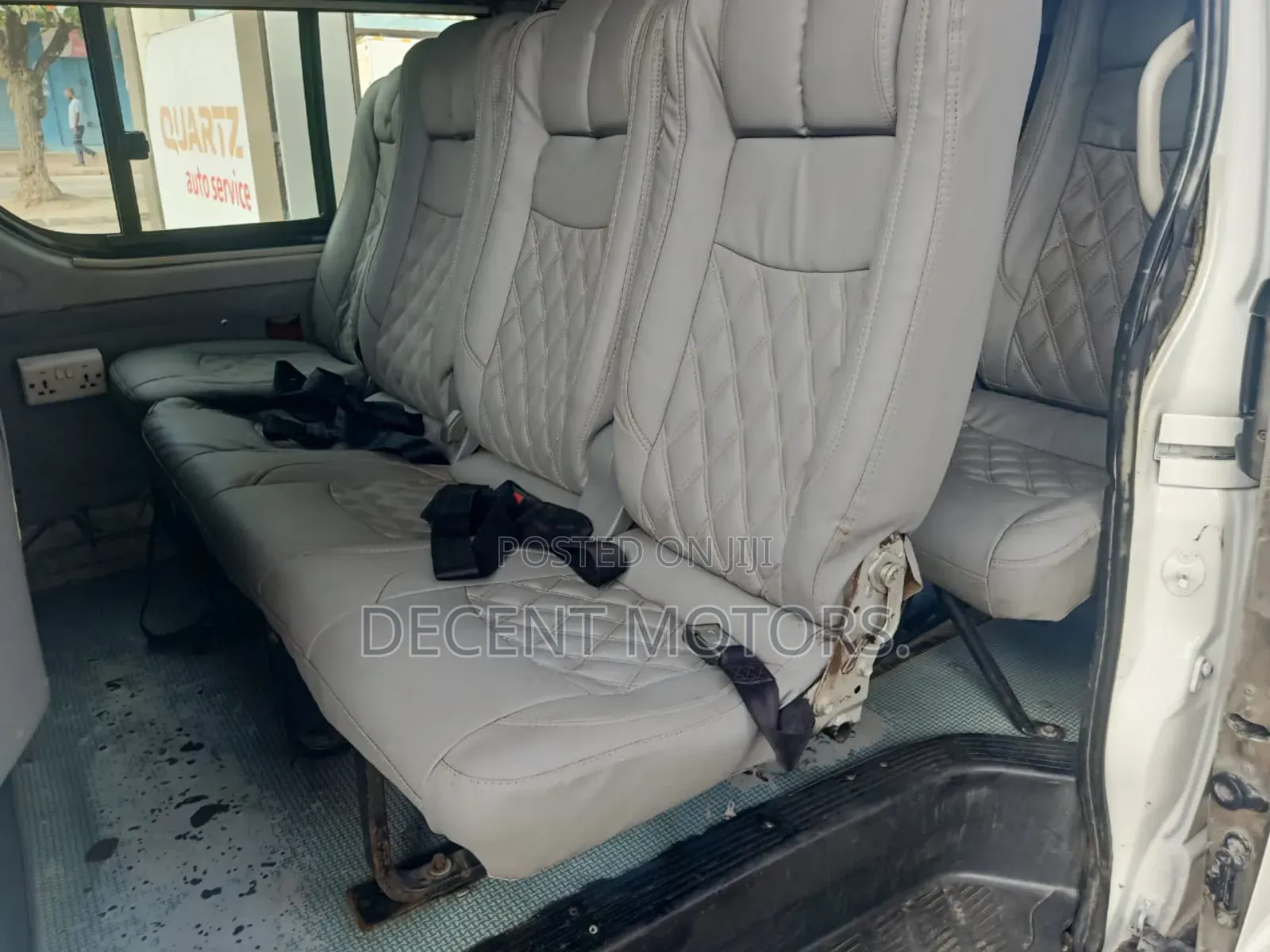 Toyota HiAce 2015 White