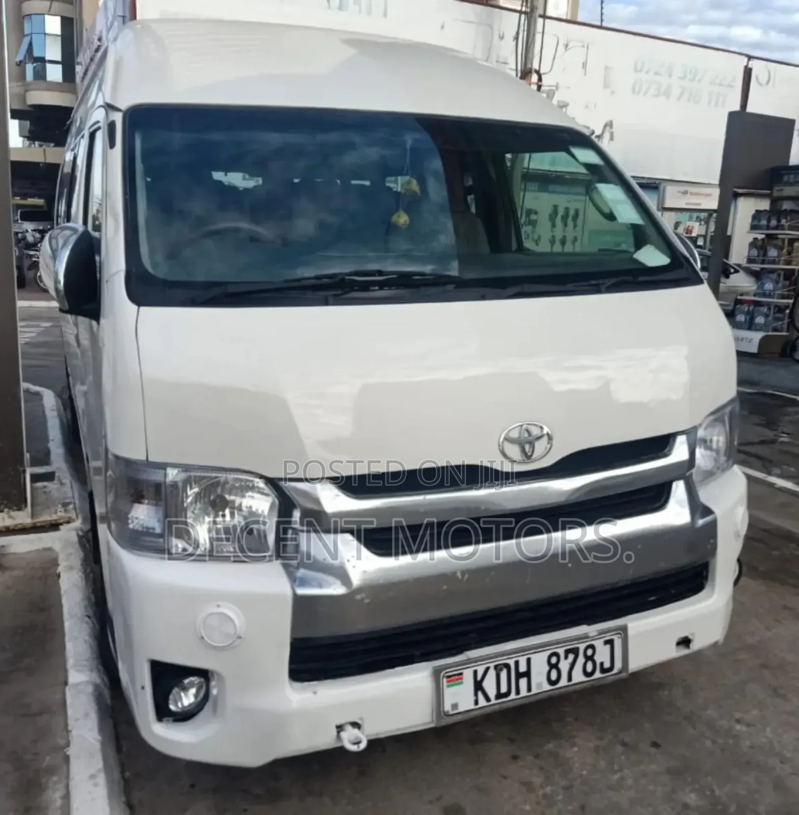 Toyota HiAce 2015 White