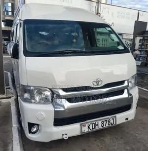 Toyota HiAce 2015 White