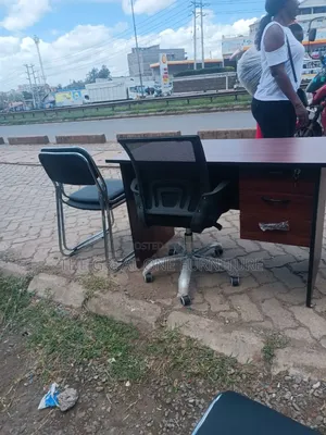 Quality 1m Office Desk Plus Black Mesh Office Chair Gy4e