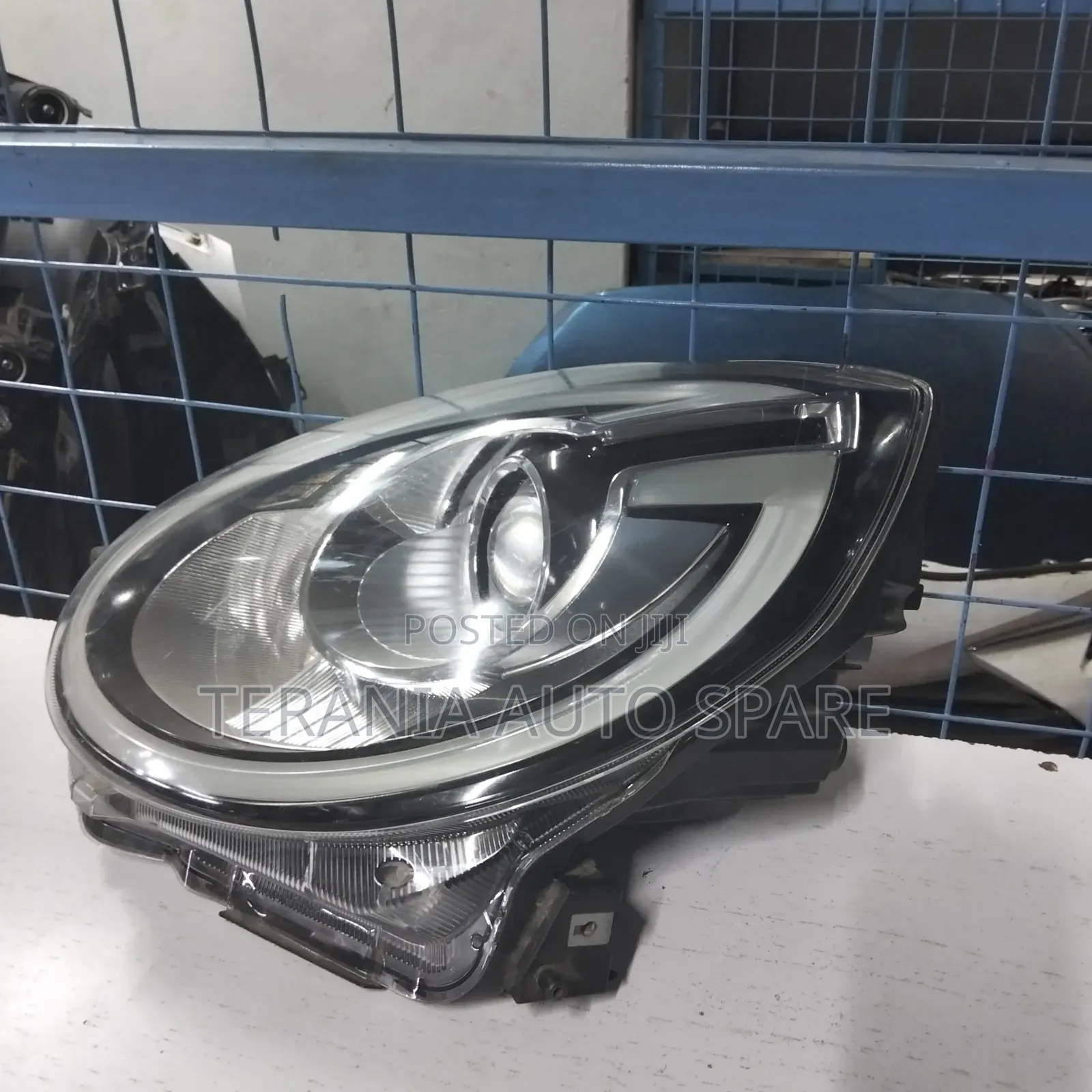 Passo 2017 Headlight