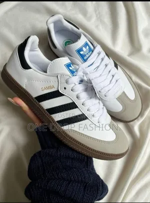 New Trendy Sneakers 89