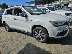 Mitsubishi RVR 2018 White