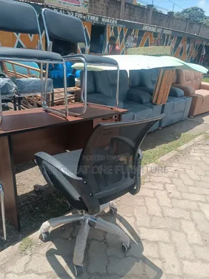 1m Generic Office Desk With Swivel Mesh Chair Qj3wk