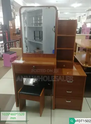 Brown Dressing Table With Sliding Mirror Ms/9