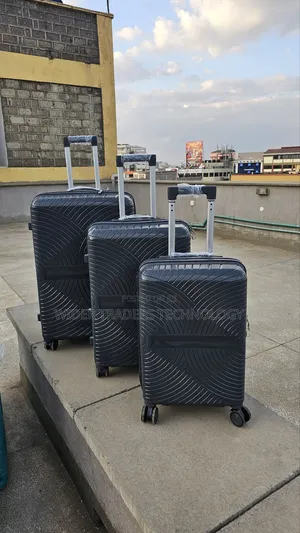 *3 in 1 Luxurious Unbreakable Pp Suitcase Size 3 3 PCS