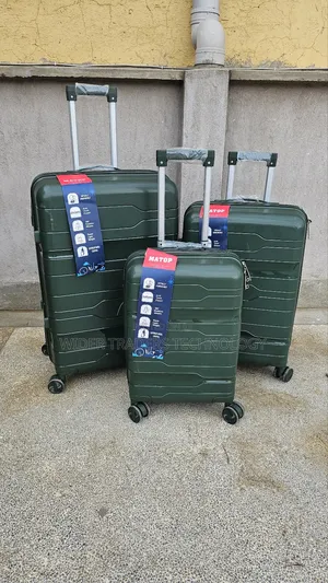 3 in 1 Luxurious Unbreakable Pp Suitcase Green