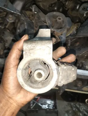 Starlet Engine Mounting