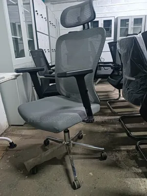 Quality Adjustable Swivel Office Chair With Headrest Gd3qj