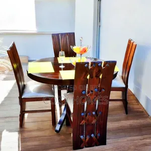 Dining Set, Spacious Oval-Shaped Dining Set in Brown Vanish