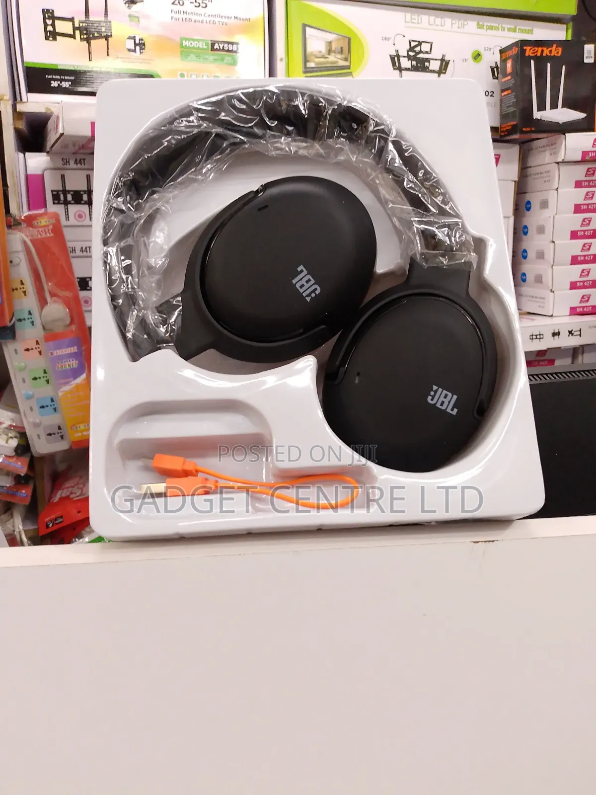 JBL Tour One