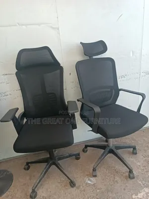 Quality Mesh Office Chair With Headrest in Black Gf4es