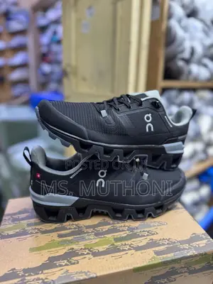 Mens Running on Cloudwander Waterproof Shoes Size 40-45