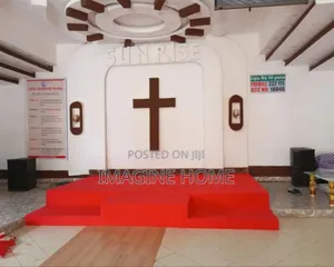 Front Red Carpet Wall to Wall Carpet