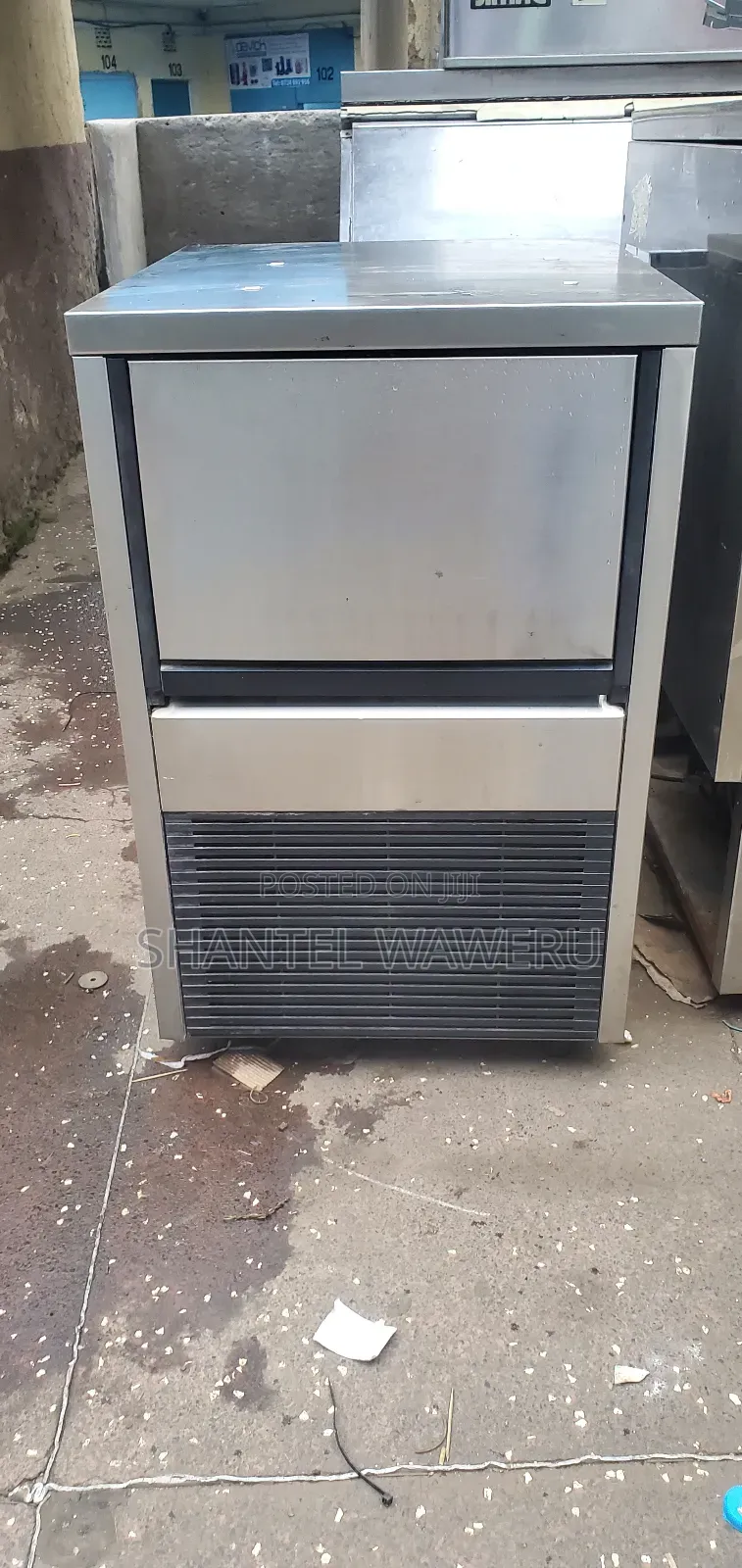 Commercial Ice Maker