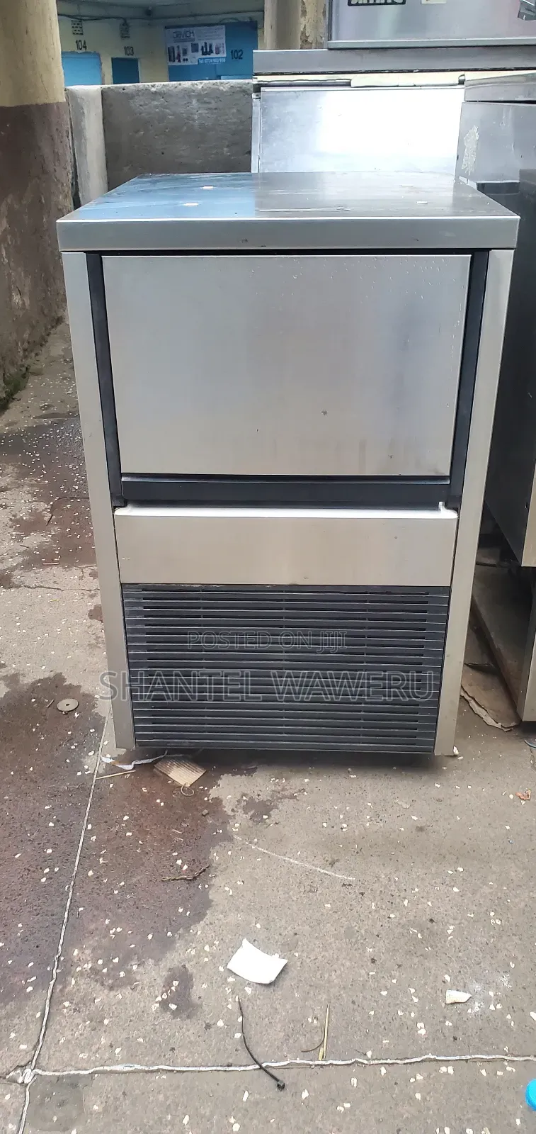 Commercial Ice Maker