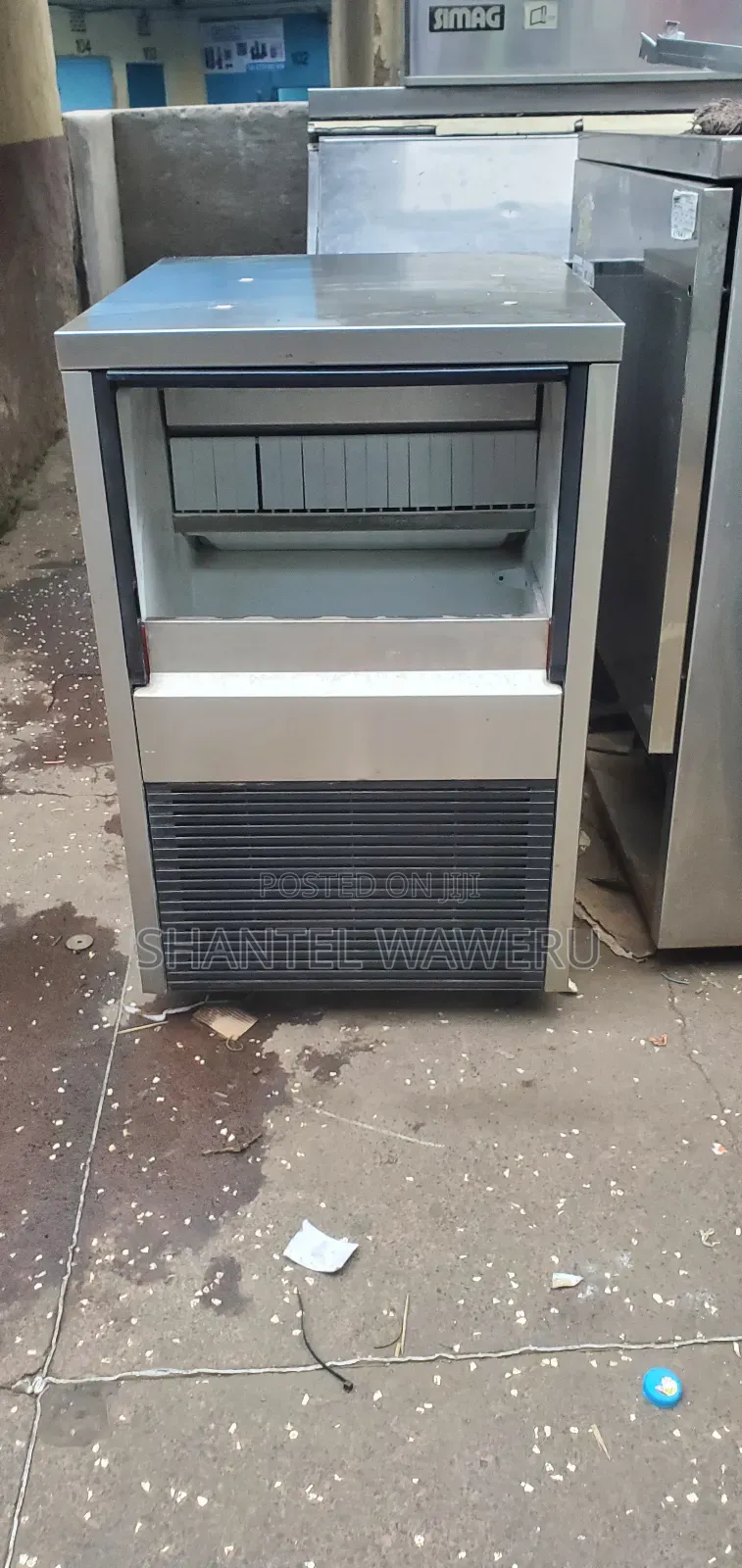 Commercial Ice Maker