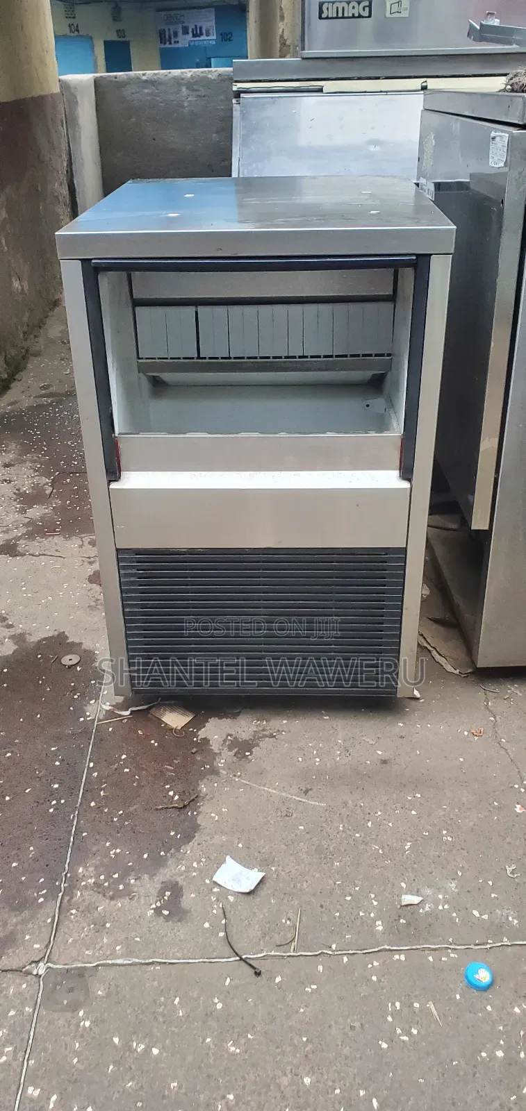 Commercial Ice Maker